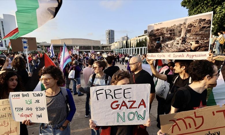 U Tel Avivu održani protesti protiv izraelskih napada na Gazu U Tel Avivu održani protesti protiv izraelskih napada na Gazu